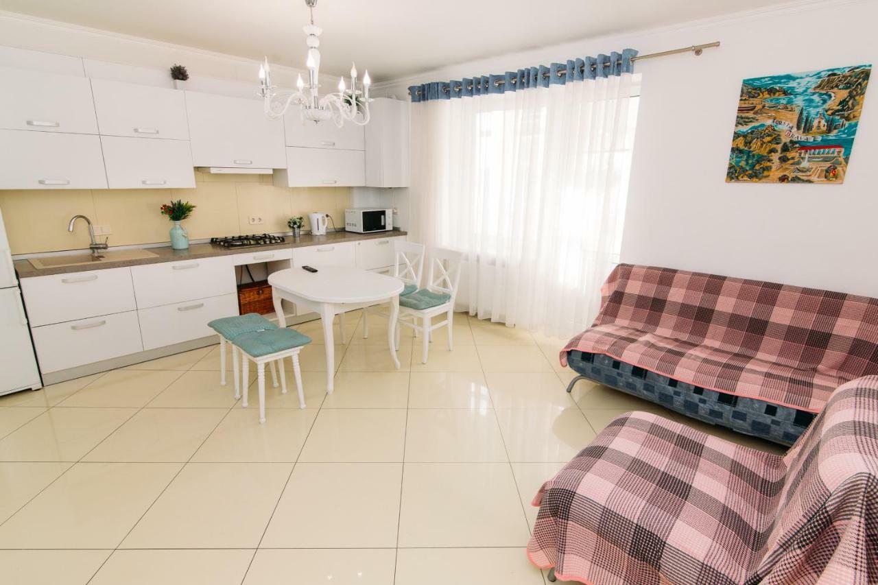 Luxury Studio Apart-Hotel In Centre 2 Room Sumy Eksteriør billede