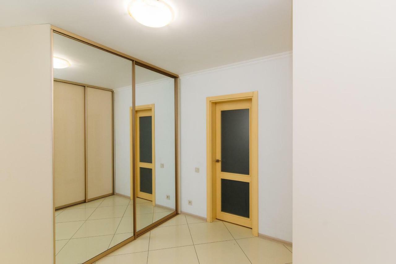 Luxury Studio Apart-Hotel In Centre 2 Room Sumy Eksteriør billede